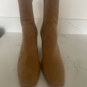 Women's Tan Suede Boots size 8.5 Dolce Vita